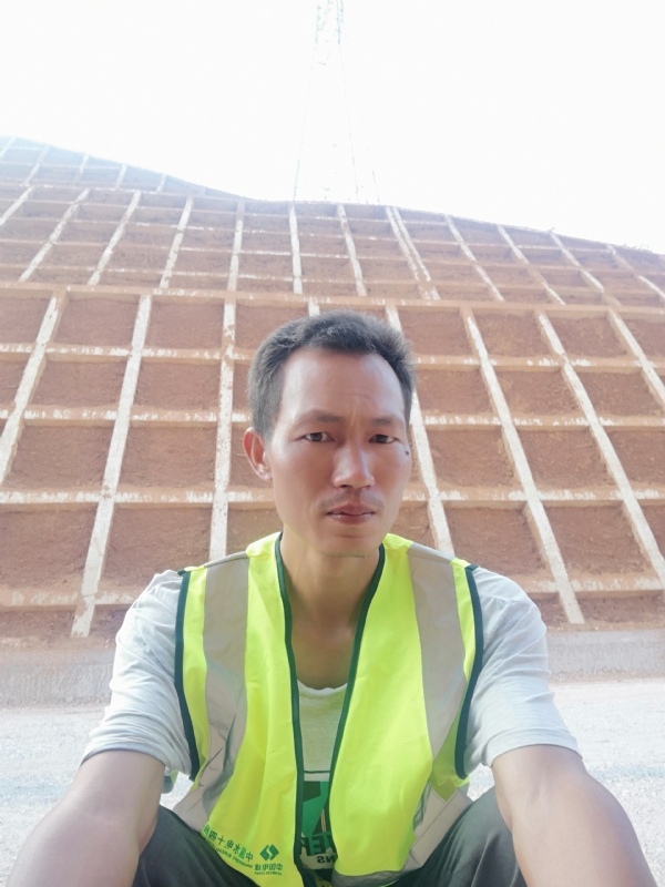 哥们的第一张照片--曲靖认干亲服务网