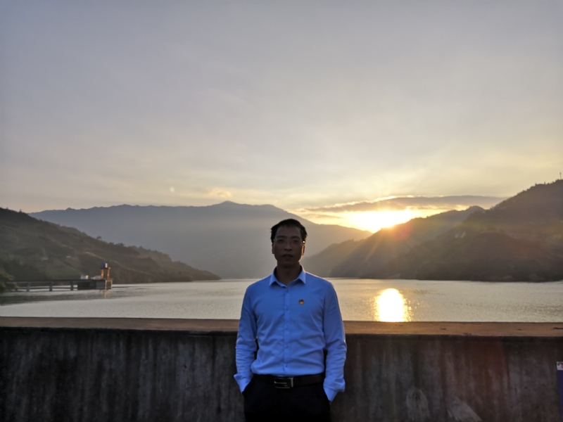 庸人自扰的第一张照片--曲靖认干亲服务网